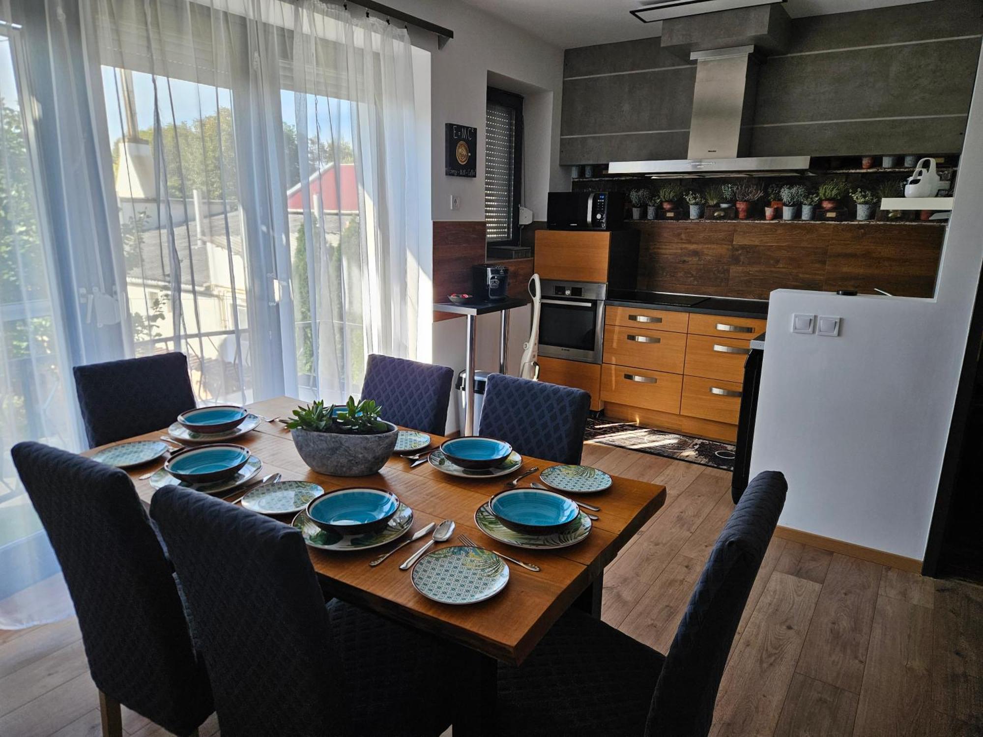 Toelgyes Apartmanhaz Szeged Ngoại thất bức ảnh